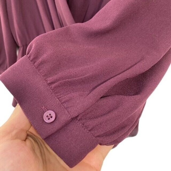 Halogen Womens Blouse Burgundy Deep V-Neck With Button Long Sleeve XS  NWOT - Picture 3 of 7